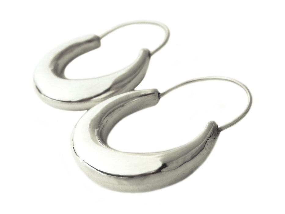 Sleepers: large U-shaped hoop earrings