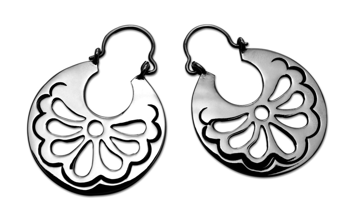 Earrings with openwork flower. 925 silver