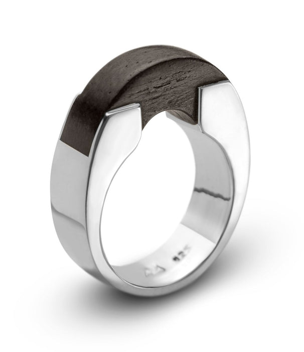 Tribute ring to Zaha Hadid. .925 silver and cueramo wood